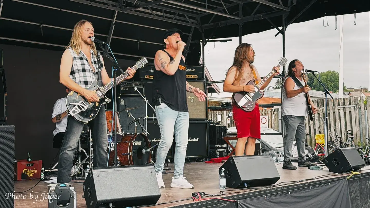 Live Wire spiller live, 1. august 2026